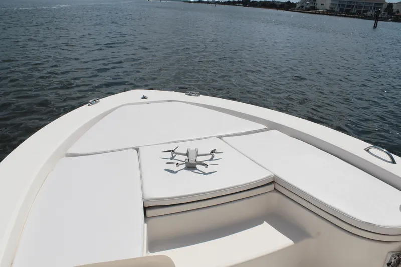 Slide: The Image of Robalo 226 CAYMAN 2017 - 12