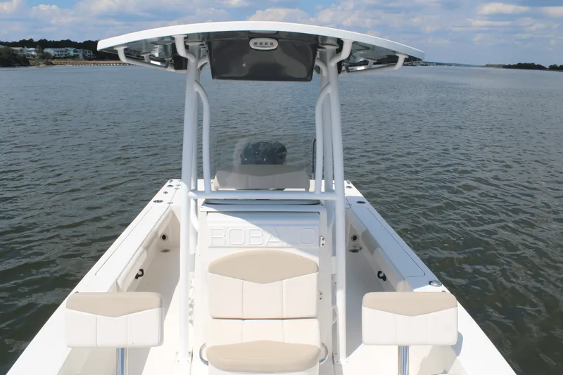 Slide: The Image of Robalo 226 CAYMAN 2017 - 13