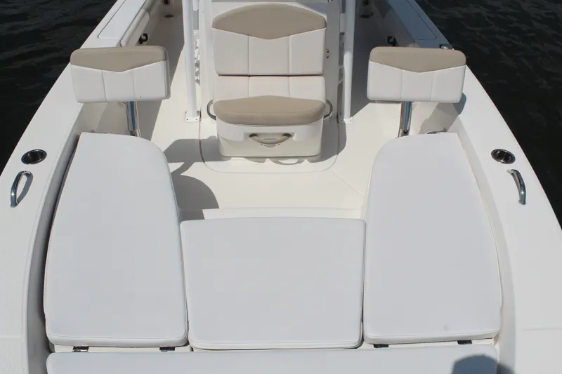 Slide: The Image of Robalo 226 CAYMAN 2017 - 14