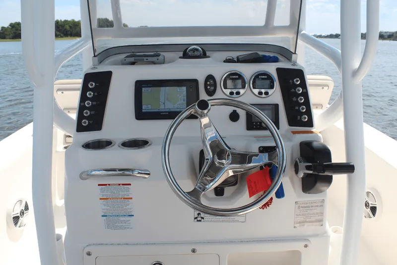 Slide: The Image of Robalo 226 CAYMAN 2017 - 9