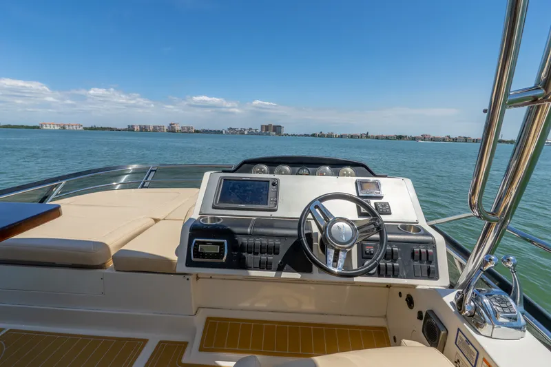 Slide: The Image of Sea Ray 510 FLY 2016 - 41
