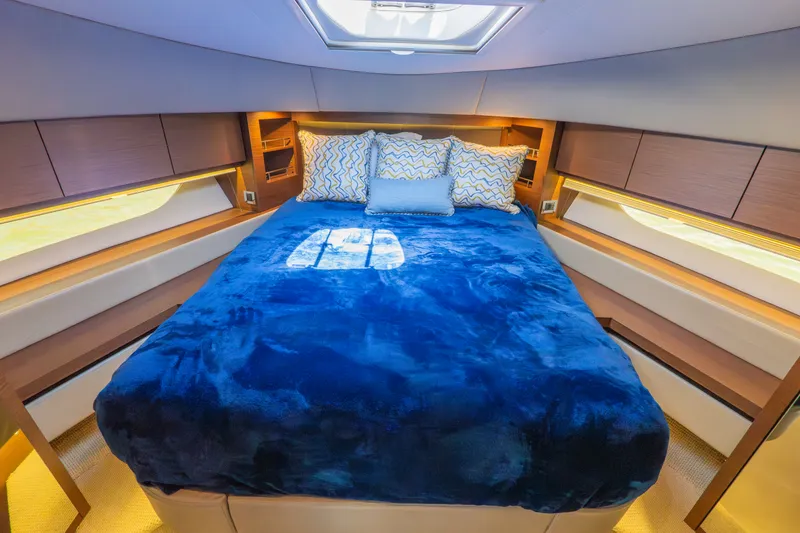 Slide: The Image of Sea Ray 510 FLY 2016 - 20