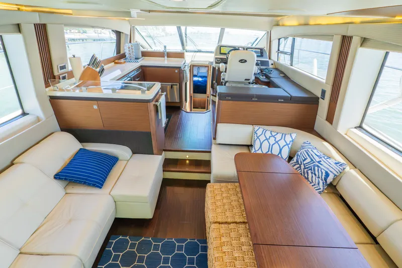 Slide: The Image of Sea Ray 510 FLY 2016 - 19