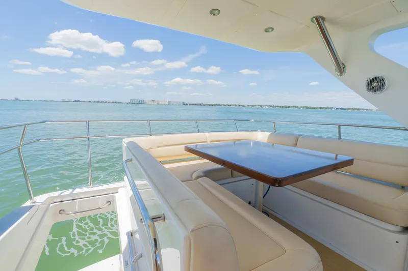 Slide: The Image of Sea Ray 510 FLY 2016 - 39