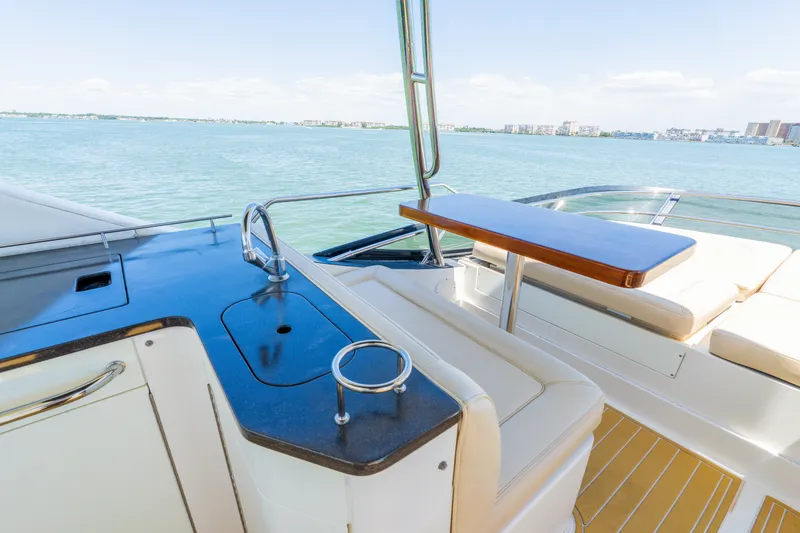 Slide: The Image of Sea Ray 510 FLY 2016 - 42