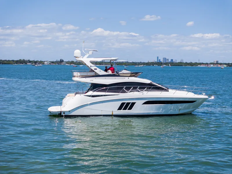 Slide: The Image of Sea Ray 510 FLY 2016 - 52
