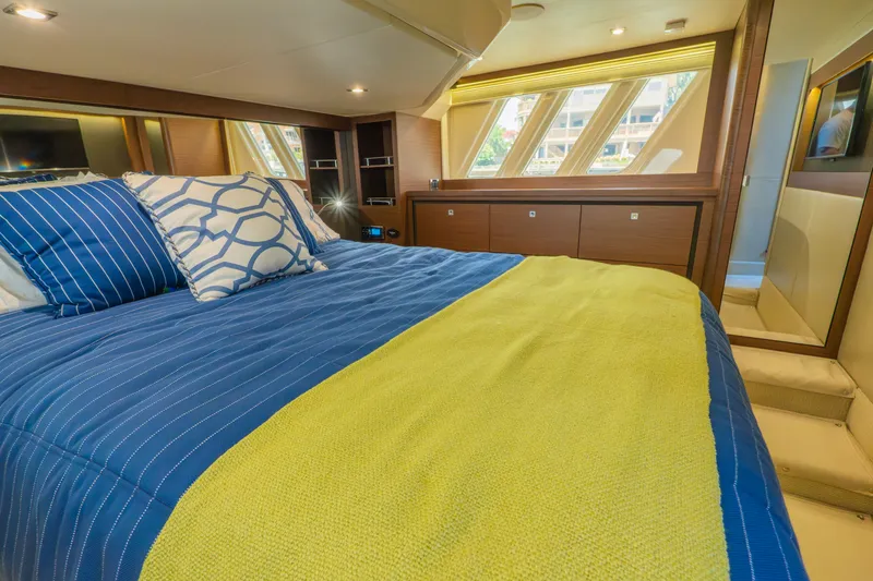 Slide: The Image of Sea Ray 510 FLY 2016 - 32