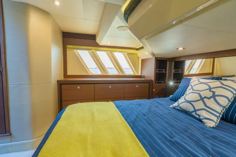 Slide: The Image of Sea Ray 510 FLY 2016 - 30