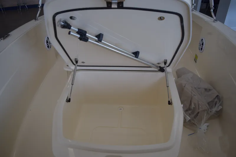 Slide: The Image of Scout 188 Sportfish 2027 - 14