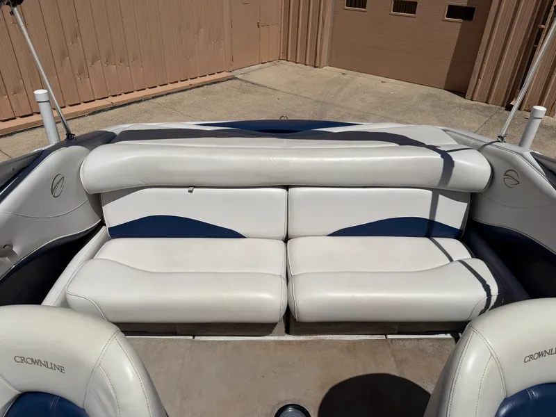 Slide: The Image of Crownline Boats 202BR 2002 - 17