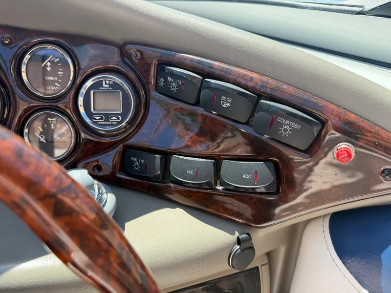 Slide: The Image of Crownline Boats 202BR 2002 - 26