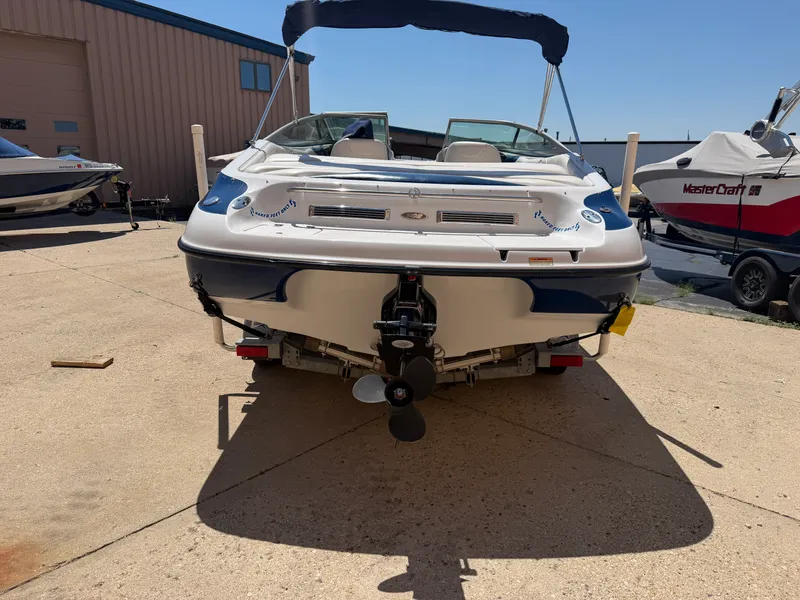 Slide: The Image of Crownline Boats 202BR 2002 - 8