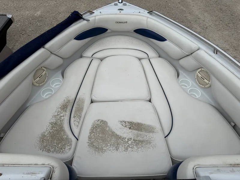 Slide: The Image of Crownline Boats 202BR 2002 - 7
