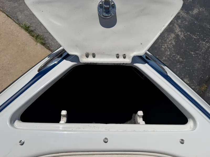 Slide: The Image of Crownline Boats 202BR 2002 - 36