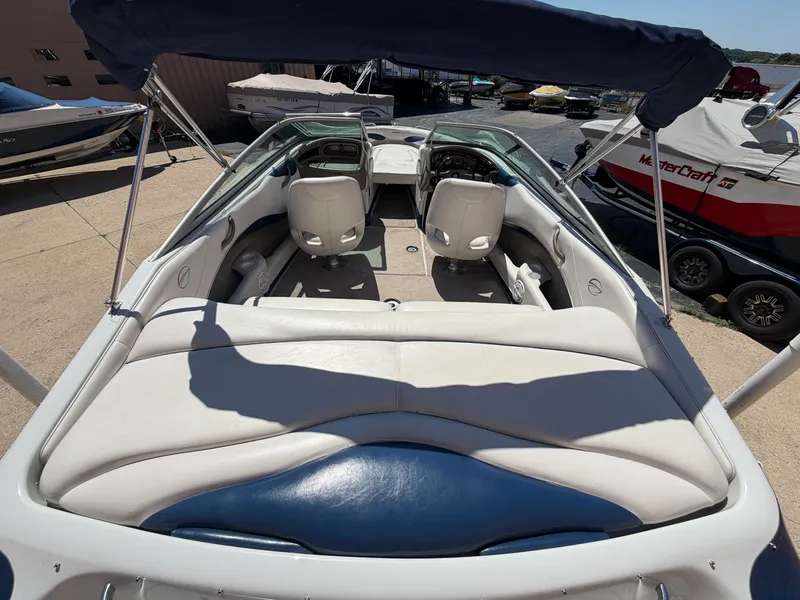 Slide: The Image of Crownline Boats 202BR 2002 - 10