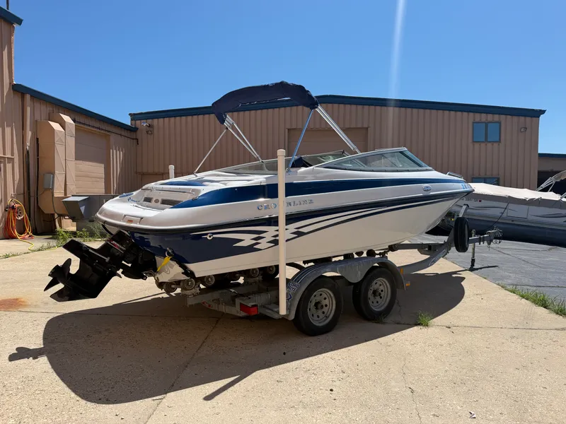 Slide: The Image of Crownline Boats 202BR 2002 - 7