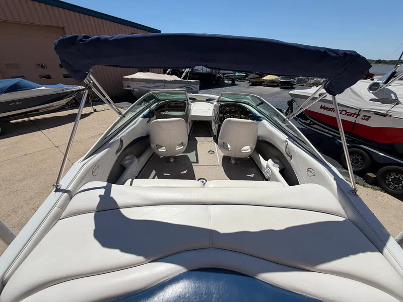 Slide: The Image of Crownline Boats 202BR 2002 - 11
