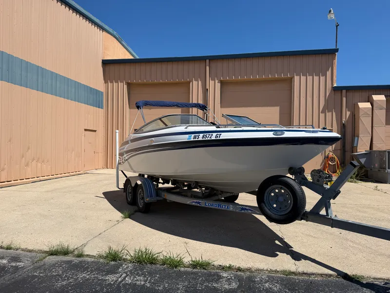 Slide: The Image of Crownline Boats 202BR 2002 - 3