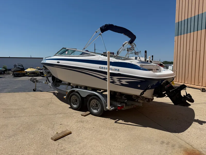 Slide: The Image of Crownline Boats 202BR 2002 - 9