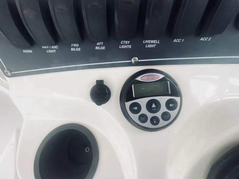 Slide: The Image of Boston Whaler 285 CONQUEST 2008 - 40