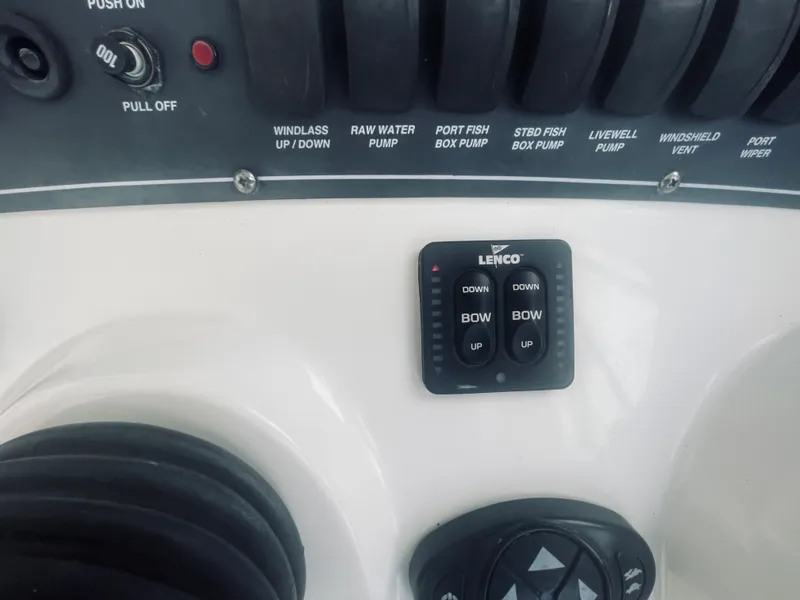 Slide: The Image of Boston Whaler 285 CONQUEST 2008 - 39