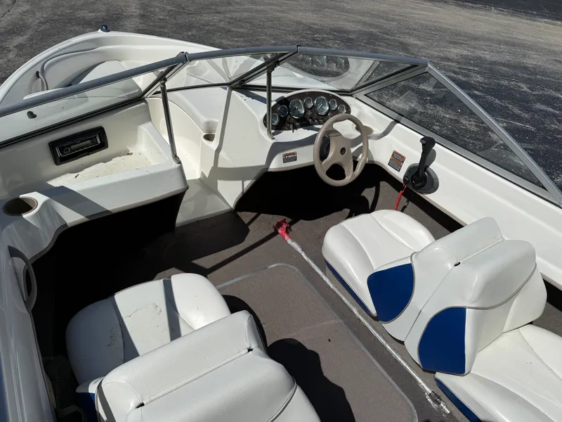 Slide: The Image of Bayliner 175 2004 - 6