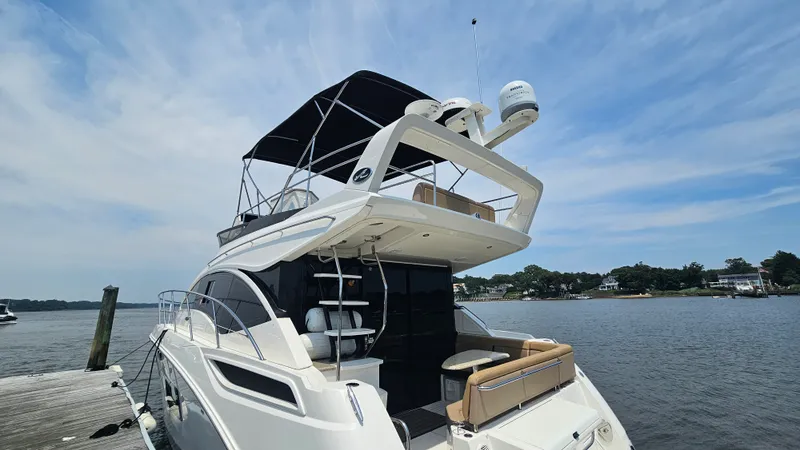 Slide: The Image of Sea Ray 400 FLY 2018 - 4