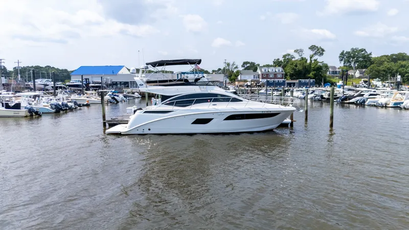 The Image of Sea Ray 400 FLY 2018 - 0