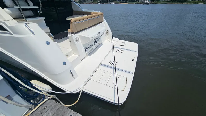 Slide: The Image of Sea Ray 400 FLY 2018 - 5