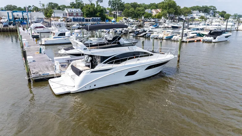 Slide: The Image of Sea Ray 400 FLY 2018 - 2