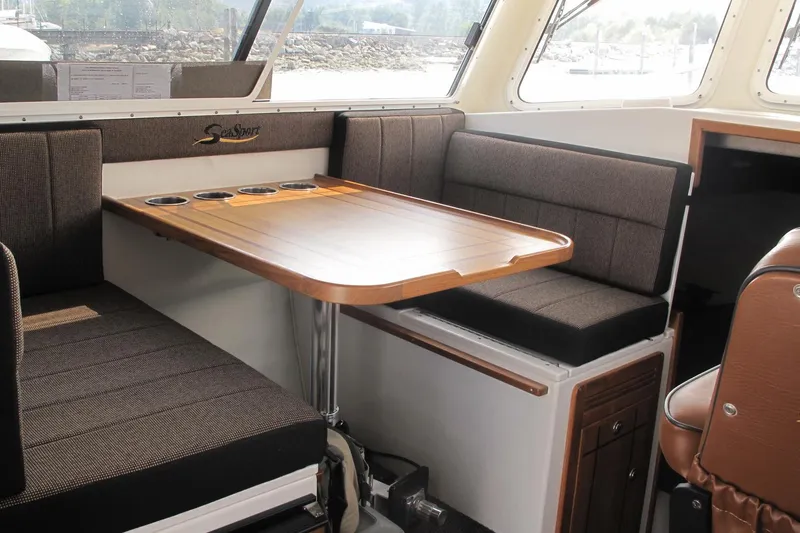 Slide: The Image of Full Dinette - 6