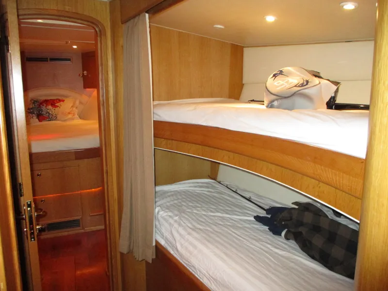 Slide: The Image of Starboard Side Bunks - 102