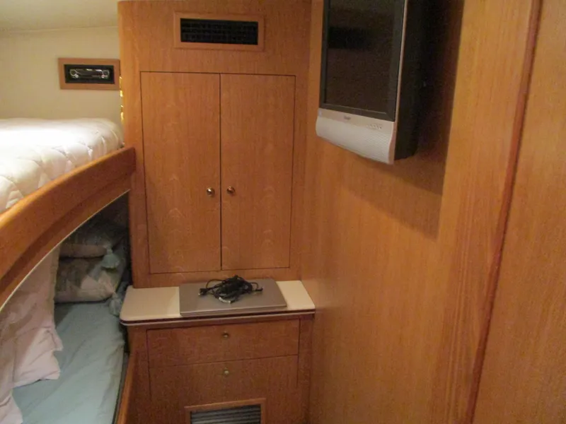 Slide: The Image of Custom Carolina 53 Sculley 2008 - 106