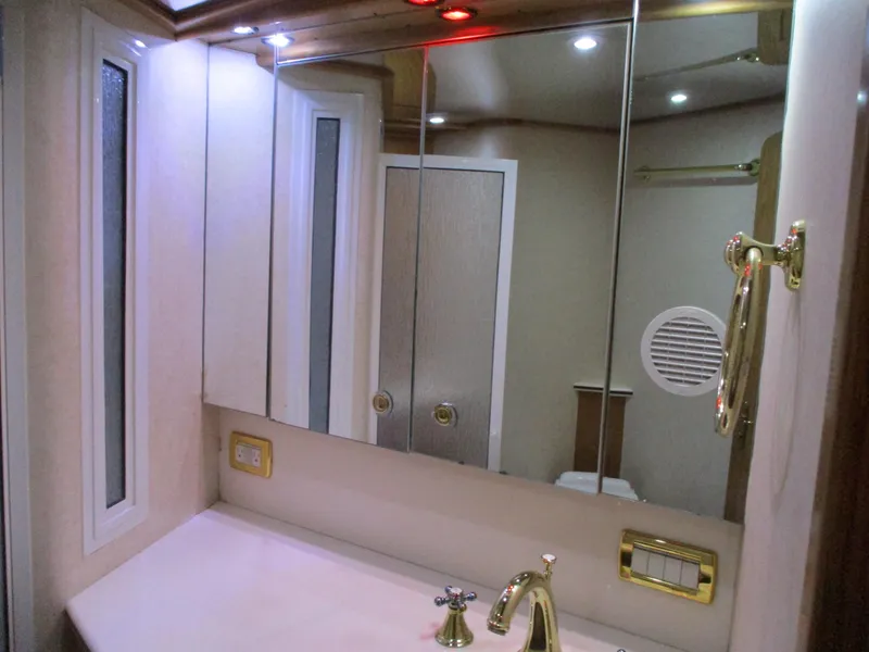 Slide: The Image of Custom Carolina 53 Sculley 2008 - 116