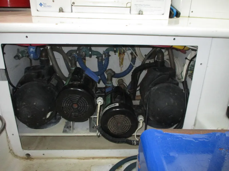 Slide: The Image of Custom Carolina 53 Sculley 2008 - 134