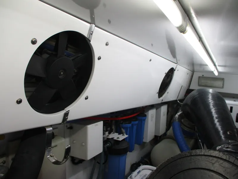 Slide: The Image of Custom Carolina 53 Sculley 2008 - 141