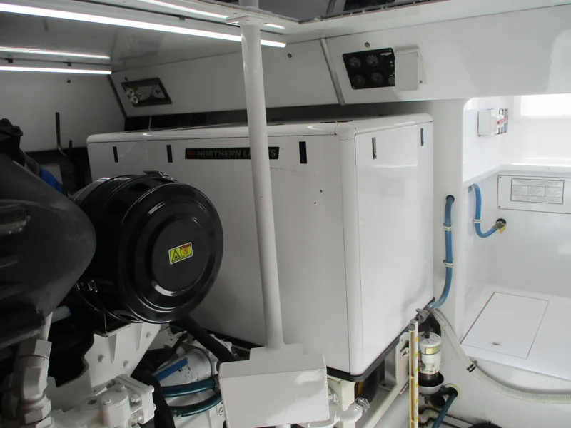 Slide: The Image of Custom Carolina 53 Sculley 2008 - 155