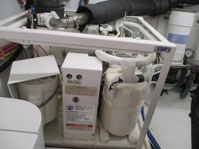 Slide: The Image of Custom Carolina 53 Sculley 2008 - 170