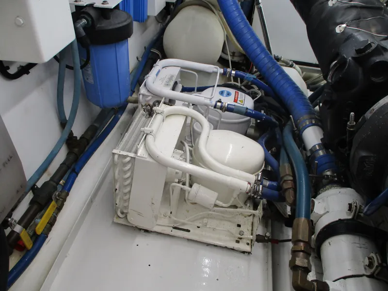 Slide: The Image of Custom Carolina 53 Sculley 2008 - 172