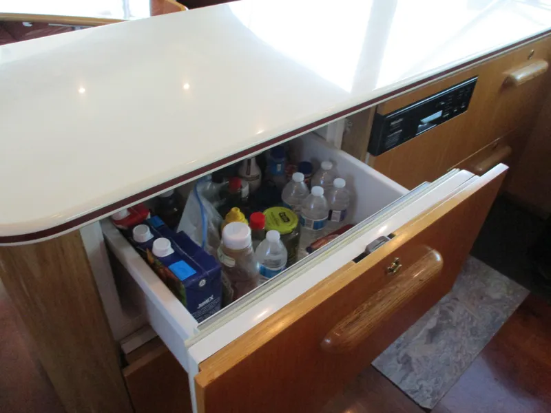 Slide: The Image of Custom Carolina 53 Sculley 2008 - 84