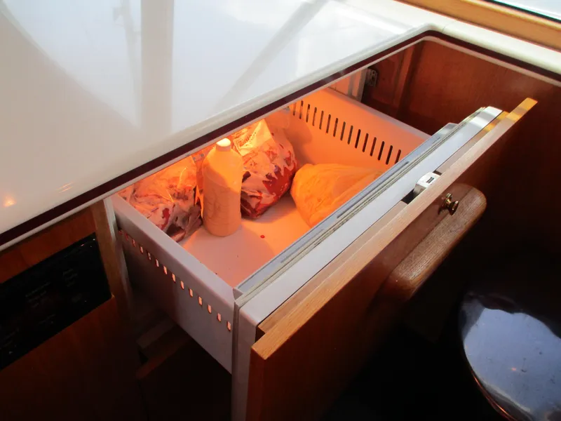 Slide: The Image of Custom Carolina 53 Sculley 2008 - 86