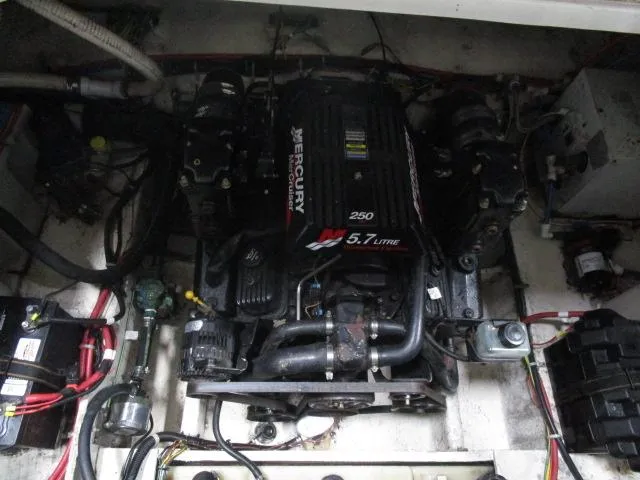 Slide: The Image of Engine compartment of 2002 Bayliner 2655 Ciera Sunbridge with Mercury 5.7L engine. - 17