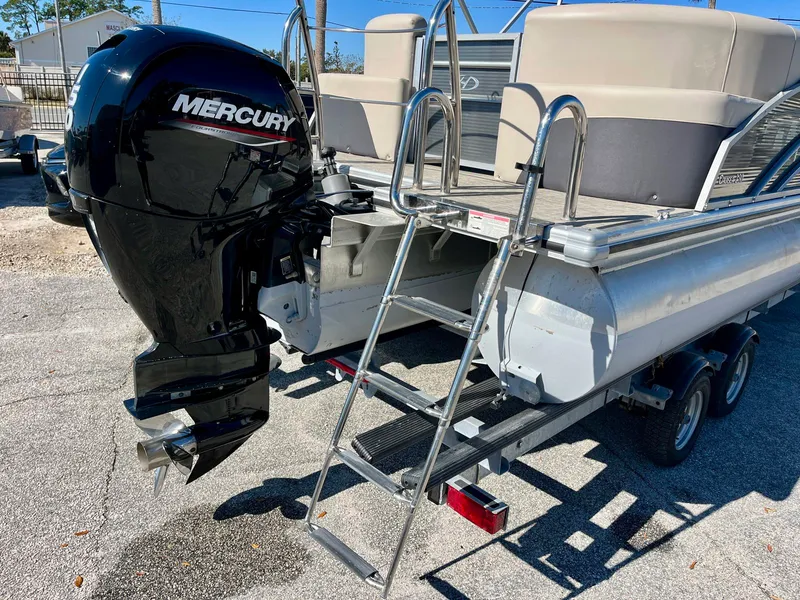 Slide: The Image of Harris 230 Cruiser 2023 - 10