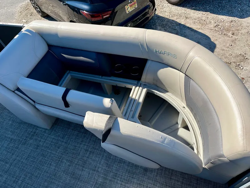 Slide: The Image of Harris 230 Cruiser 2023 - 21