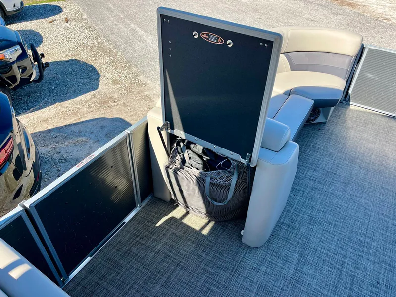 Slide: The Image of Harris 230 Cruiser 2023 - 23