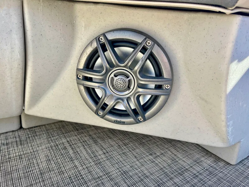 Slide: The Image of Harris 230 Cruiser 2023 - 26