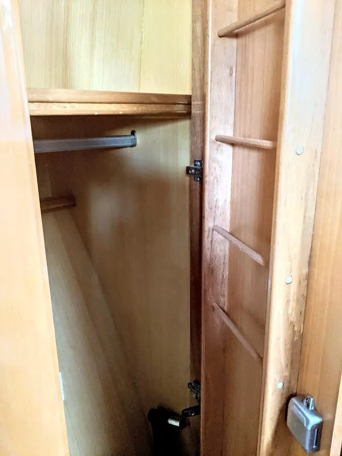 Slide: The Image of Jutson 46 LRC 2000 - 54