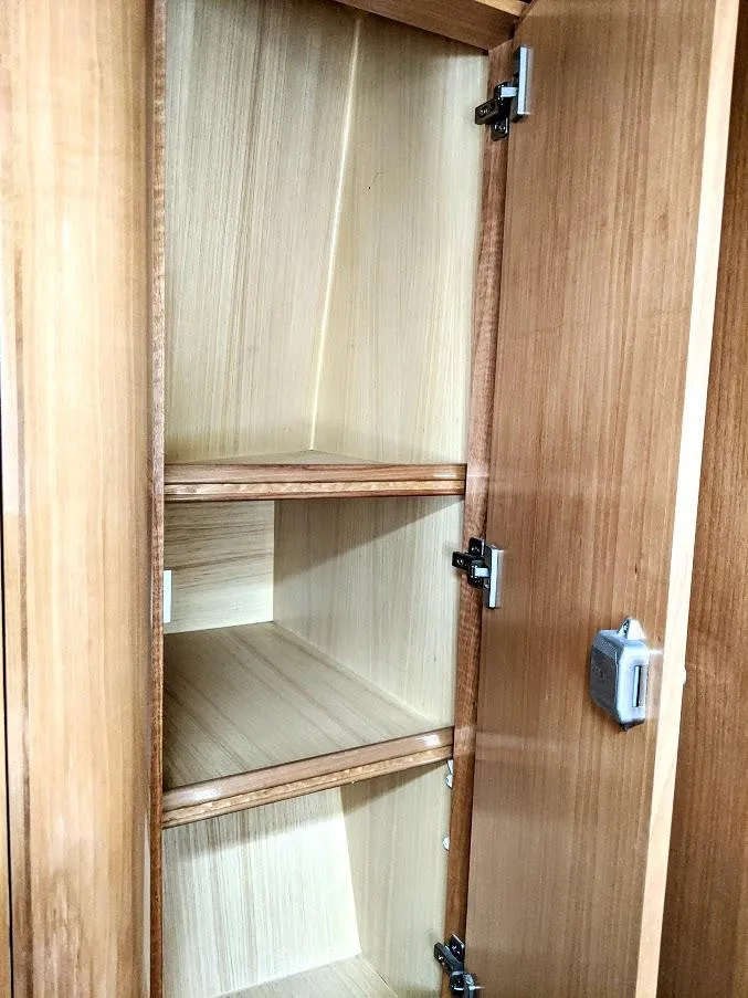 Slide: The Image of Jutson 46 LRC 2000 - 55