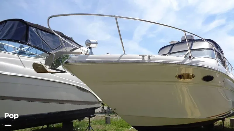 Slide: The Image of 2000 Sea Ray 290 DA for sale in Niantic, CT - 13