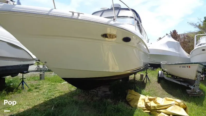 Slide: The Image of 2000 Sea Ray 290 DA for sale in Niantic, CT - 14
